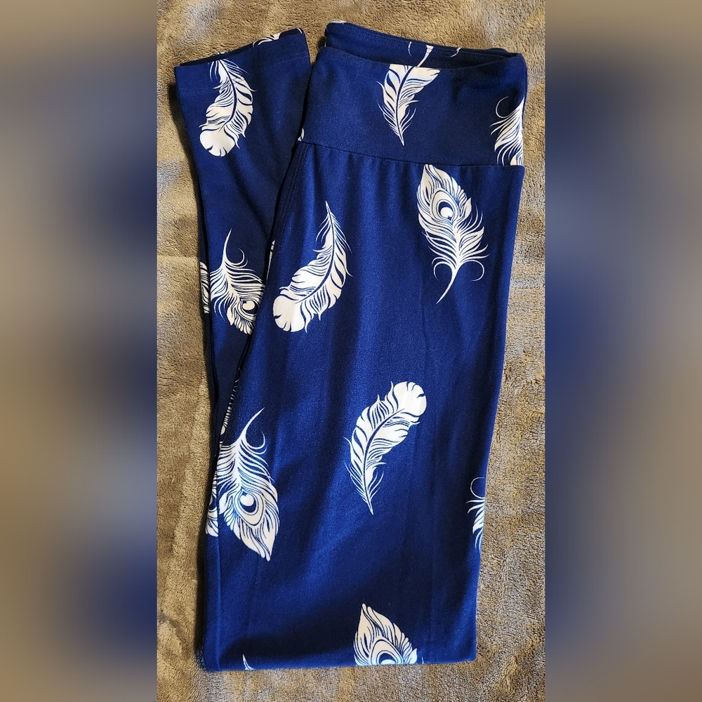 LuLaRoe Blue Leggings with White Feather Design